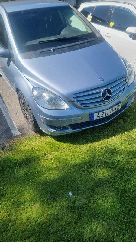 Blå Begagnad 2006 Mercedes B180 Minibuss | 18 000 kr (Superpris) - Bild 1/3