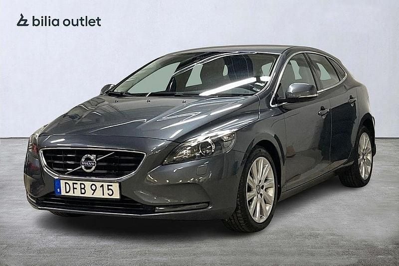 Grå Begagnad 2014 Volvo V40 Halvkombi | 129 900 kr (Marknadspris) - Bild 1/4