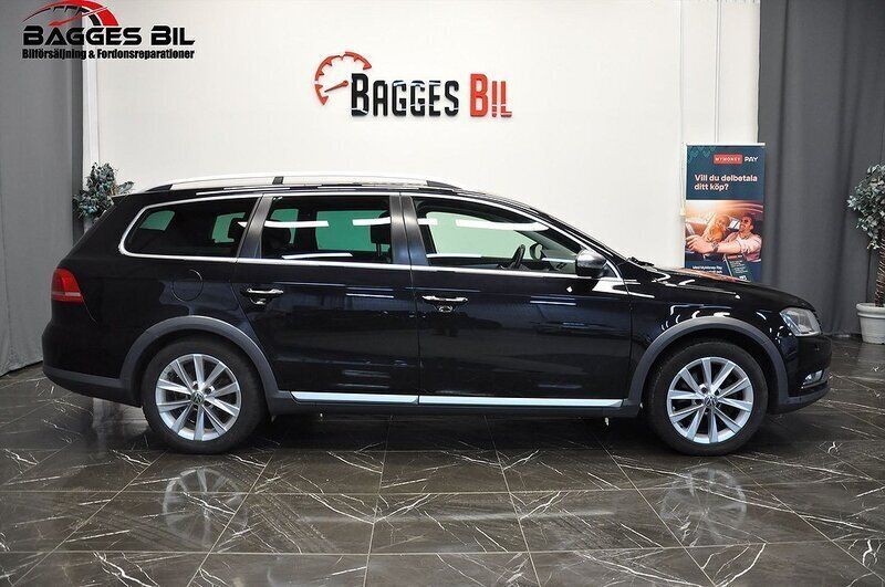 Svart Begagnad 2013 VW Passat Alltrack Kombi | 85 900 kr (Superpris) - Bild 1/4