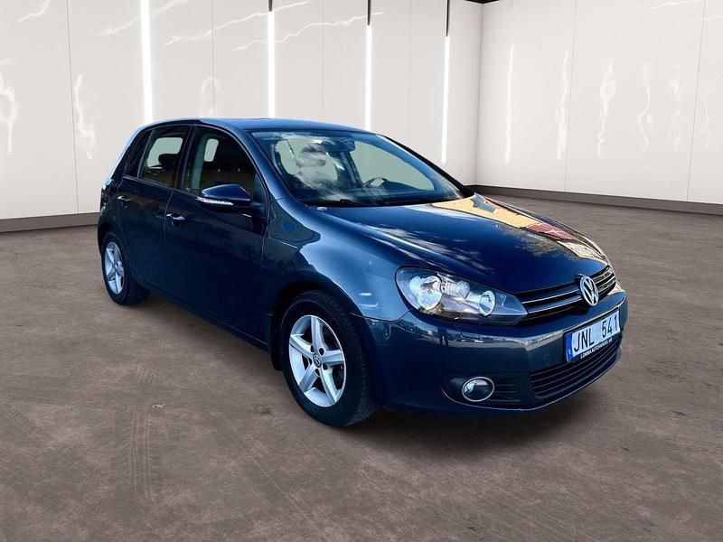 Mörkgrå (grå) Begagnad 2009 VW Golf Halvkombi | 54 900 kr (Lite dyr) - Bild 1/4