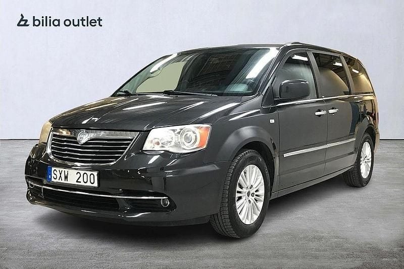 Grå Begagnad 2011 Lancia Voyager Minibuss | 59 900 kr (Marknadspris) - Bild 1/3