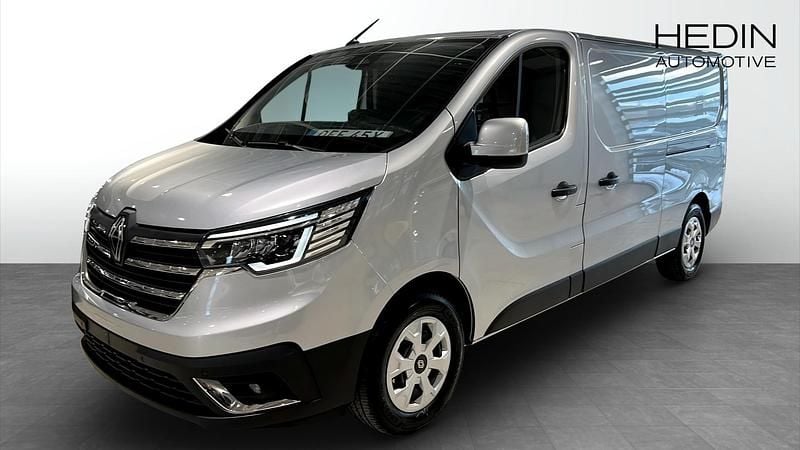 Grå Ny 2025 Renault Trafic Minibuss | 465 000 kr - Bild 1/4