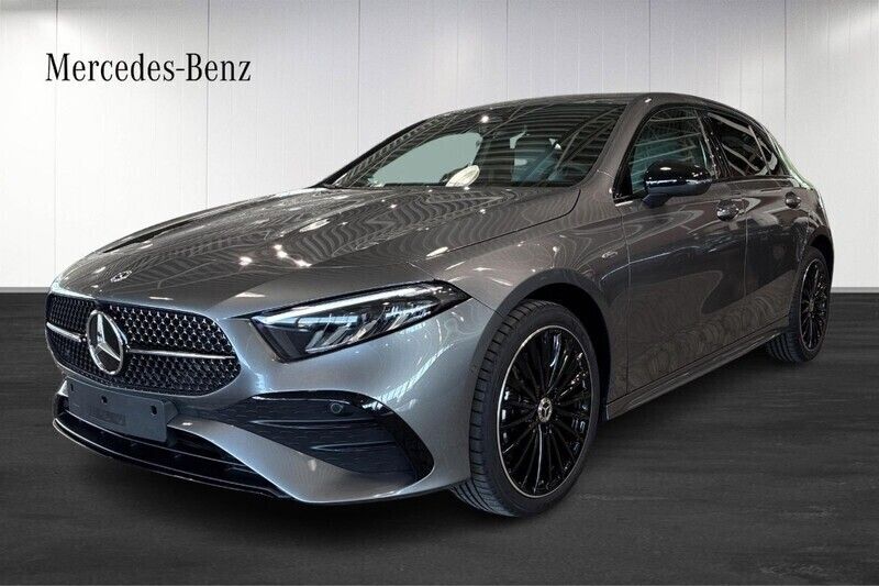 Ny 2026 Mercedes A250 AMG Halvkombi | 462 800 kr (Marknadspris) - Bild 1/4