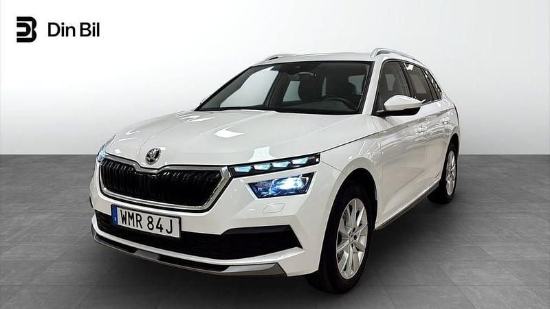 Candy white Begagnad 2023 Skoda Kamiq Style SUV | 229 900 kr (Marknadspris) - Bild 1/4