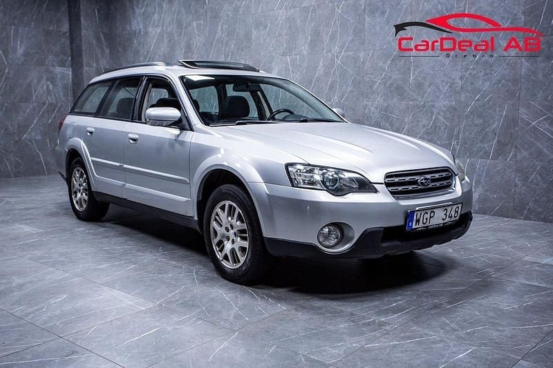 Silver Begagnad 2004 Subaru Outback SUV | 49 800 kr (Marknadspris) - Bild 1/4