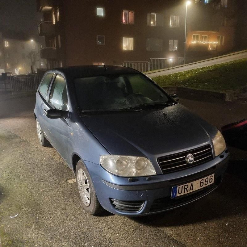 Begagnad 2004 Fiat Punto Active Halvkombi | 6 500 kr - Bild 1/4