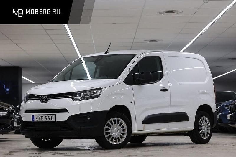 Vit Begagnad 2022 Toyota Proace City City Minibuss | 229 900 kr (Marknadspris) - Bild 1/2