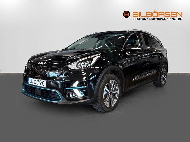 Svart Begagnad 2022 Kia e-Niro Advance SUV | 279 900 kr (Marknadspris) - Bild 1/4