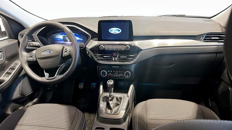 Begagnad Ford Kuga Titanium 150 HK (110 kW) 2022 Vit SUV