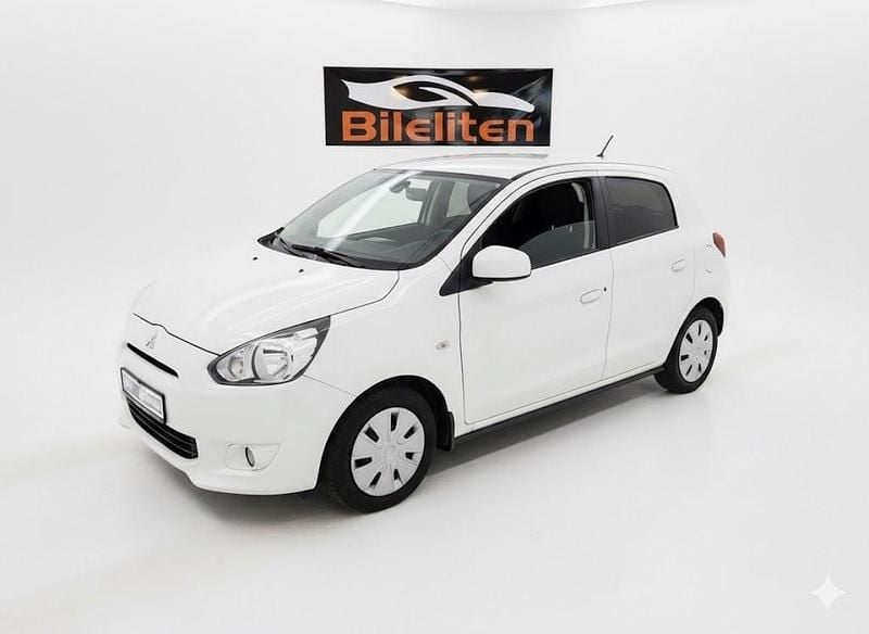 Vit Begagnad 2013 Mitsubishi Space Star Halvkombi | 44 398 kr (Marknadspris) - Bild 1/4