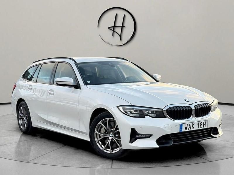 Begagnad BMW 330 292 HK (214 kW) 2021 Vit Kombi