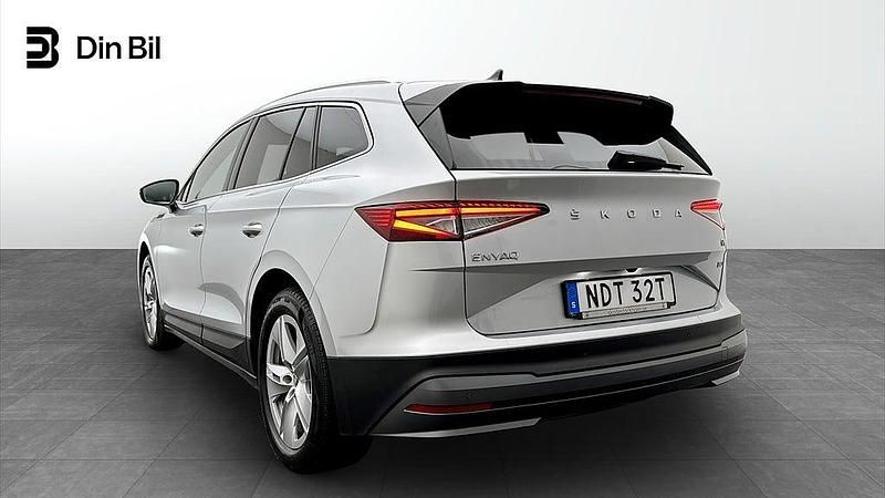 Begagnad Skoda Enyaq iV 150 kW (204 HK) 2023 Silver SUV