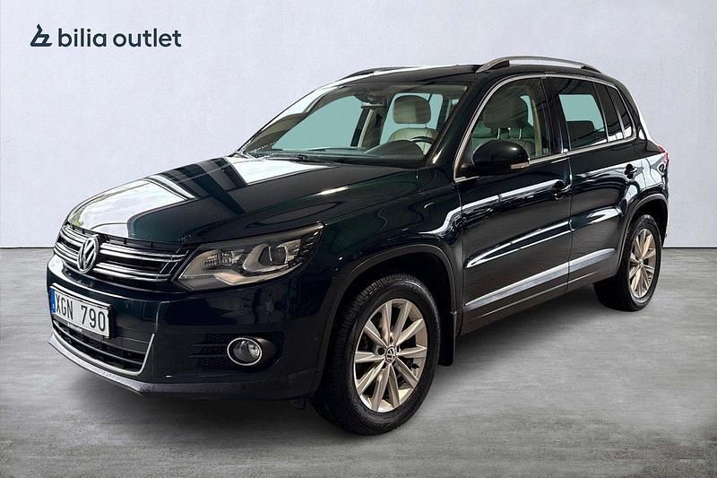 Mörkgrön Begagnad 2012 VW Tiguan SUV | 129 900 kr (Marknadspris) - Bild 1/4