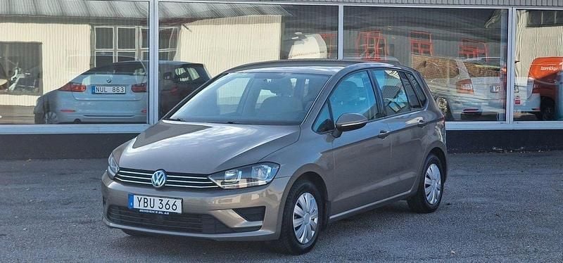 Brun Begagnad 2016 VW Golf VII Halvkombi | 77 000 kr (Bra pris) - Bild 1/4