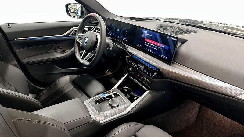 Begagnad BMW i4 Comfort Edition 442 kW (601 HK) 2026 Grå Sedan