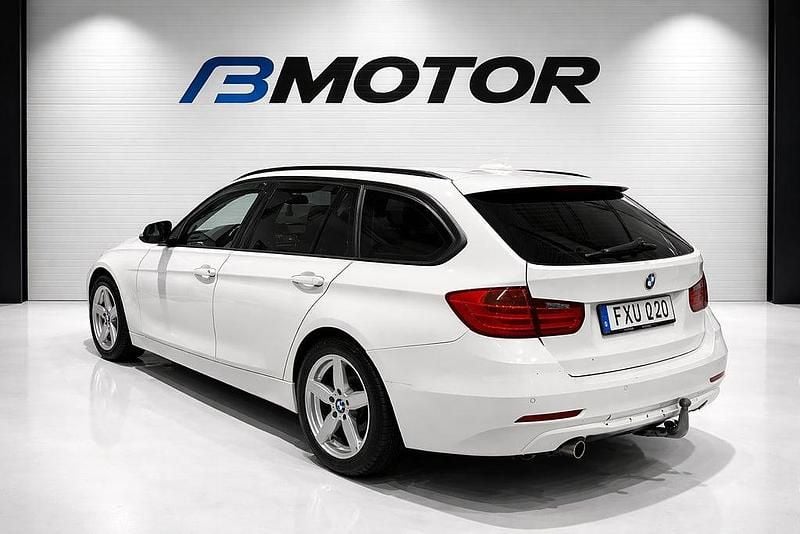 Begagnad BMW 320 Sport Line 184 HK (135 kW) 2015 Vit Kombi