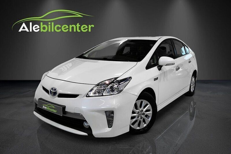 Vit Begagnad 2015 Toyota Prius Plug-in Hybrid Halvkombi | 164 900 kr - Bild 1/4