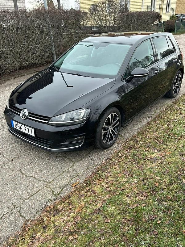 Begagnad VW Golf VII 140 HK (102 kW) 2014 Halvkombi
