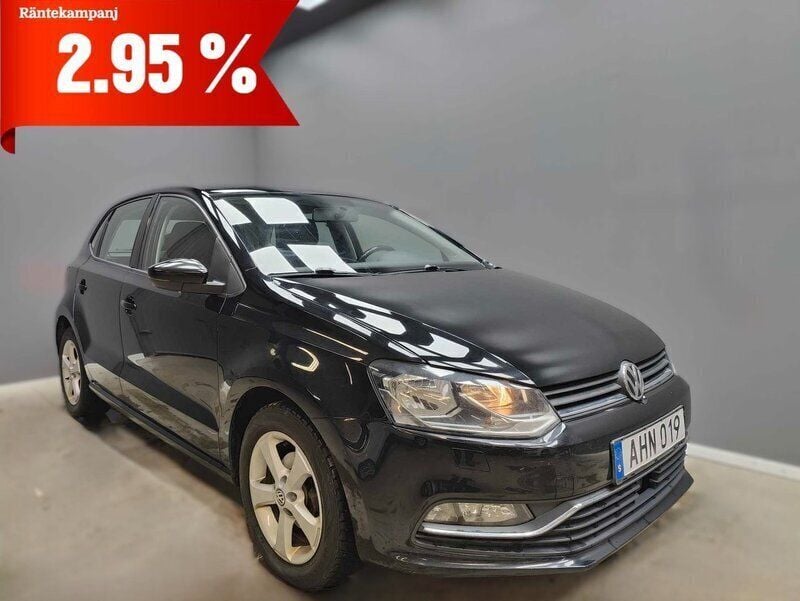 Svart Begagnad 2015 VW Polo Halvkombi | 89 900 kr (Marknadspris) - Bild 1/4