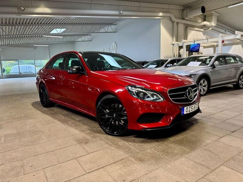 Röd Begagnad 2015 Mercedes E350 AMG Sedan | 239 500 kr (Superpris) - Bild 1/4