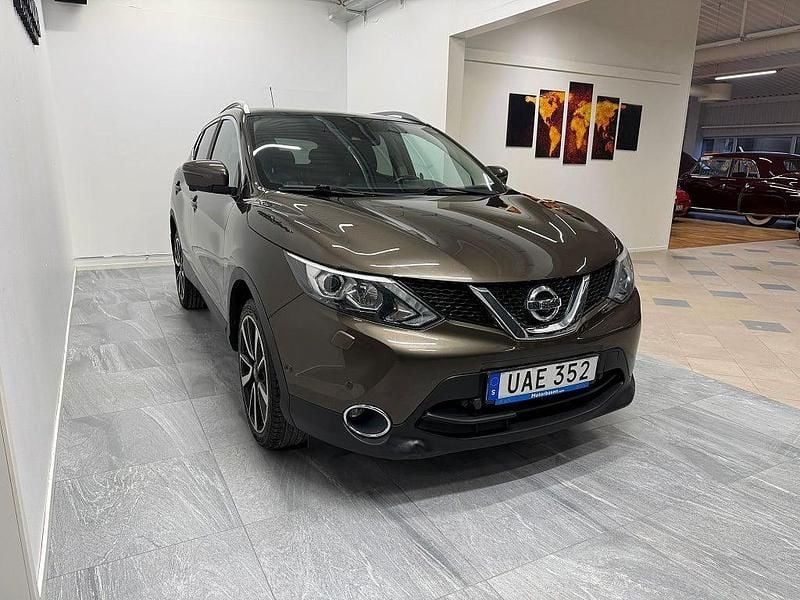 Begagnad Nissan Qashqai 116 HK (85 kW) 2016 Brun SUV