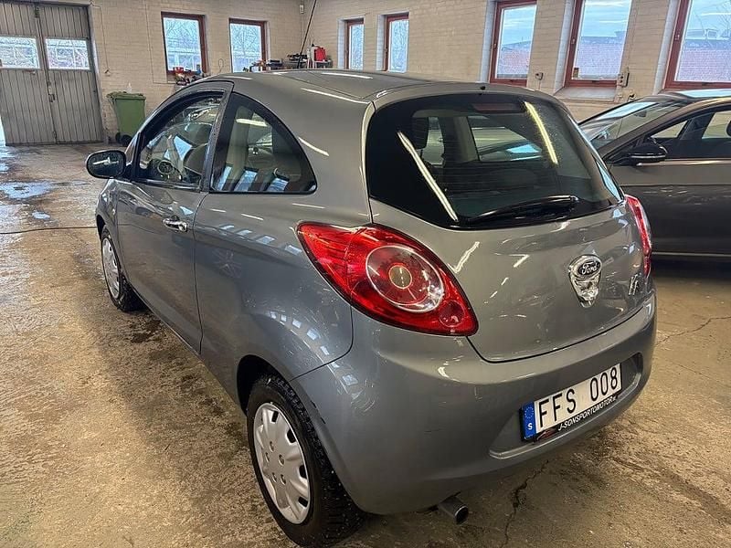 Begagnad Ford Ka Titanium 69 HK (50 kW) 2010 Gråmetallick Halvkombi