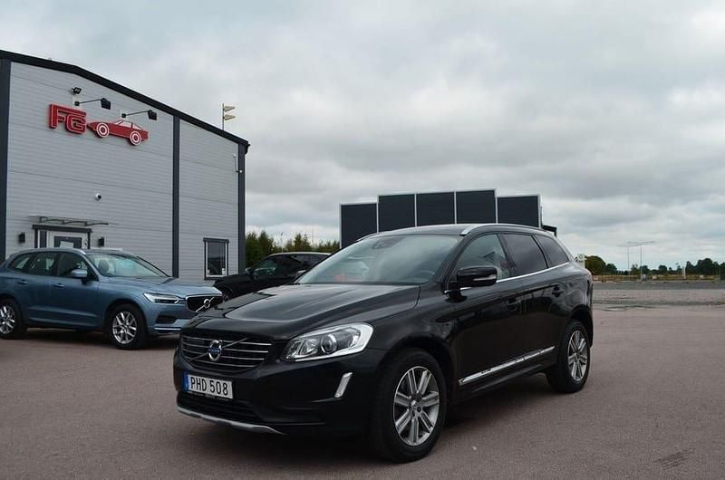 Begagnad Volvo XC60 Standard 191 HK (140 kW) 2017 Svart SUV