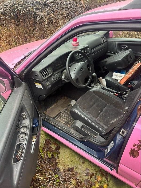 Begagnad 1997 Volvo V70 SE Kombi | 15 000 kr - Bild 1/4