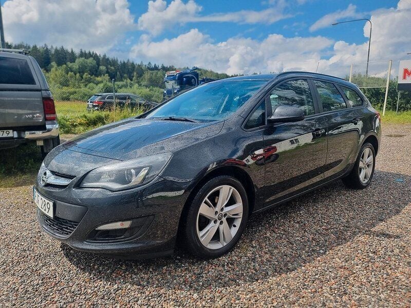 Flerfärgad (svart) Begagnad 2014 Opel Astra Active Kombi | 78 500 kr (Marknadspris) - Bild 1/4