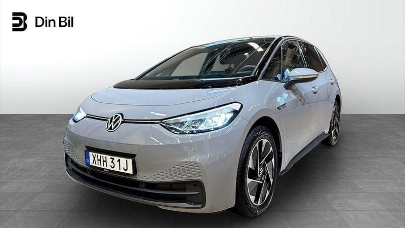 Grå Begagnad 2023 VW ID.3 Comfortline Halvkombi | 299 900 kr (Marknadspris) - Bild 1/4