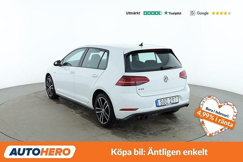 Begagnad VW Golf VII GTE 207 HK (152 kW) 2017 Vit Halvkombi