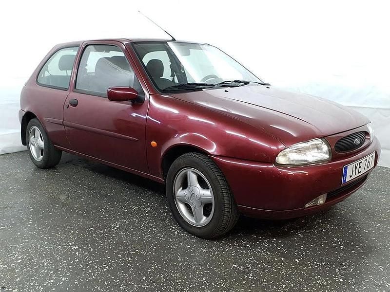 Begagnad Ford Fiesta 75 HK (55 kW) 1999 Okänd Halvkombi