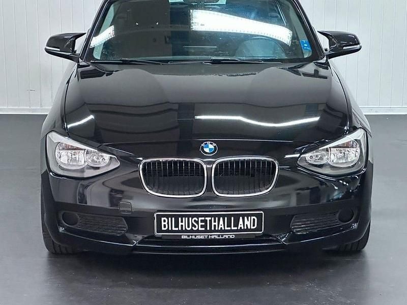 Begagnad BMW 116 Comfort Edition 116 HK (85 kW) 2013 Svart Halvkombi