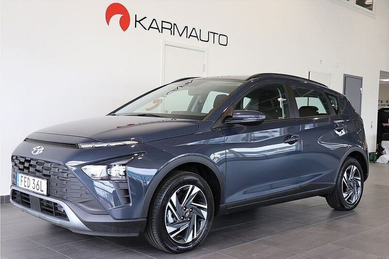 Grå (aurora grey) Begagnad 2023 Hyundai Bayon Essential SUV | 239 900 kr (Lite dyr) - Bild 1/4