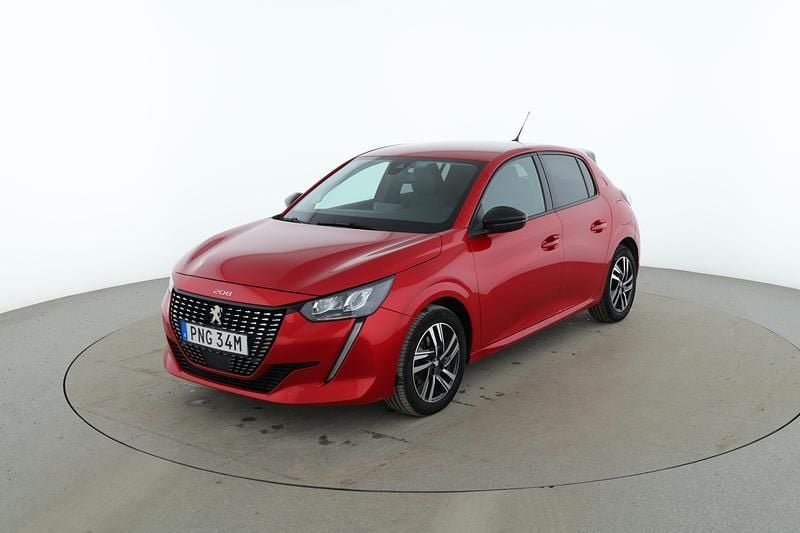 Begagnad Peugeot 208 Allure 101 HK (74 kW) 2022 Röd Halvkombi