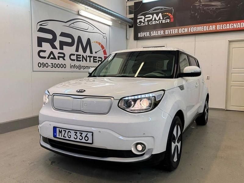 Vit Begagnad 2018 Kia Soul EV SUV | 129 900 kr (Marknadspris) - Bild 1/4