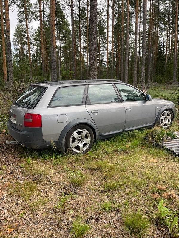 Grå Begagnad 2001 Audi A6 Allroad Kombi | 5 000 kr - Bild 1/2