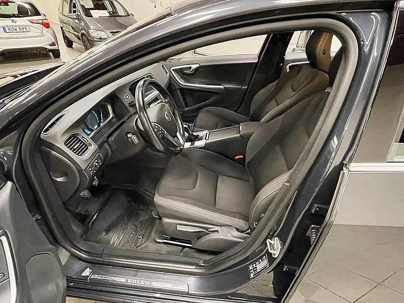 Begagnad Volvo S60 200 HK (147 kW) 2014 Grå Sedan