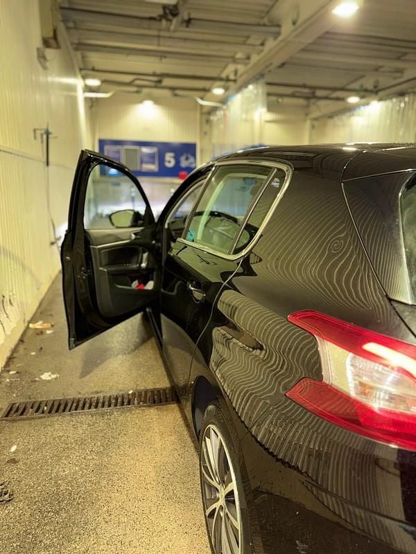 Begagnad Peugeot 308 120 HK (88 kW) 2017