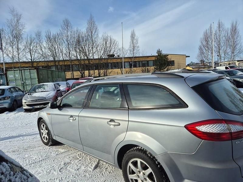 Begagnad Ford Mondeo Trend 146 HK (107 kW) 2007 Grå Kombi