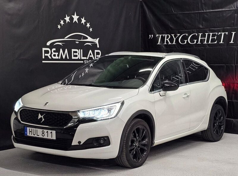 Vit Begagnad 2016 Citroën DS4 Halvkombi | 154 800 kr - Bild 1/4