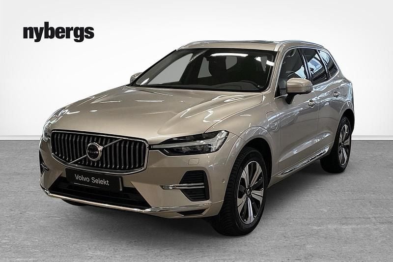 Begagnad Volvo XC60 Core 355 HK (261 kW) 2024 Grå SUV
