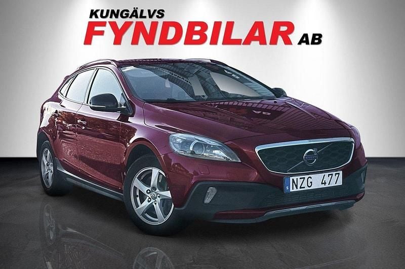Röd Begagnad 2013 Volvo V40 CC Kombi | 129 900 kr (Marknadspris) - Bild 1/4