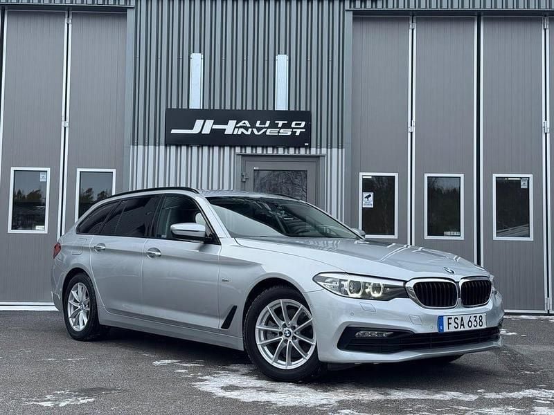 Begagnad BMW 520 Sport Line 190 HK (139 kW) 2017 Silver Kombi