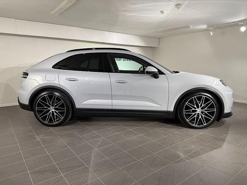 Ny Porsche Macan Sport 330 kW (449 HK) 2025 Ljusgrå SUV