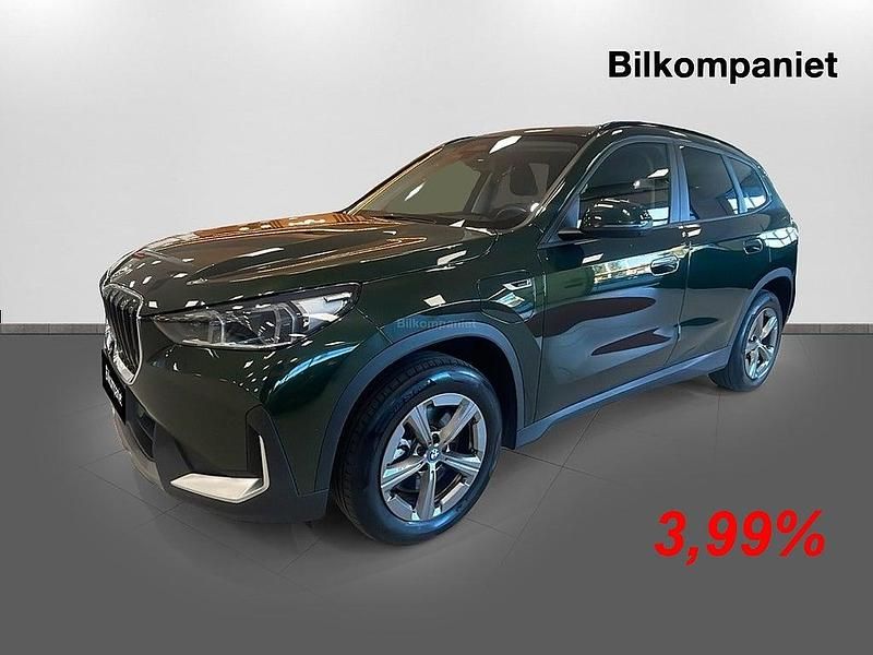 San remo green Begagnad 2022 BMW X1 SUV | 449 900 kr (Lite dyr) - Bild 1/4