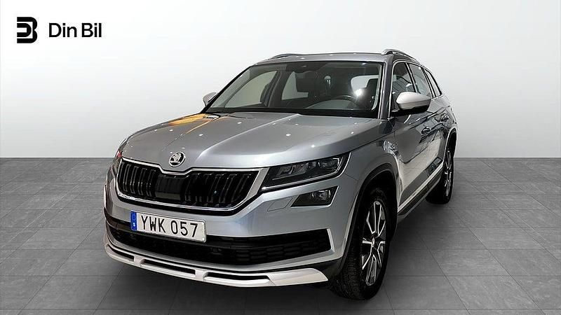 Business grey metallic Begagnad 2018 Skoda Kodiaq SUV | 269 900 kr (Marknadspris) - Bild 1/4