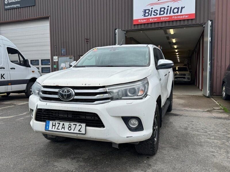 Vit Begagnad 2018 Toyota HiLux Pickup | 269 900 kr - Bild 1/4