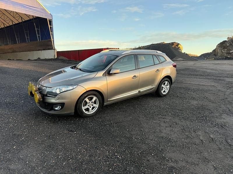 Begagnad 2013 Renault Mégane GrandTour Kombi | 45 000 kr (Marknadspris) - Bild 1/4