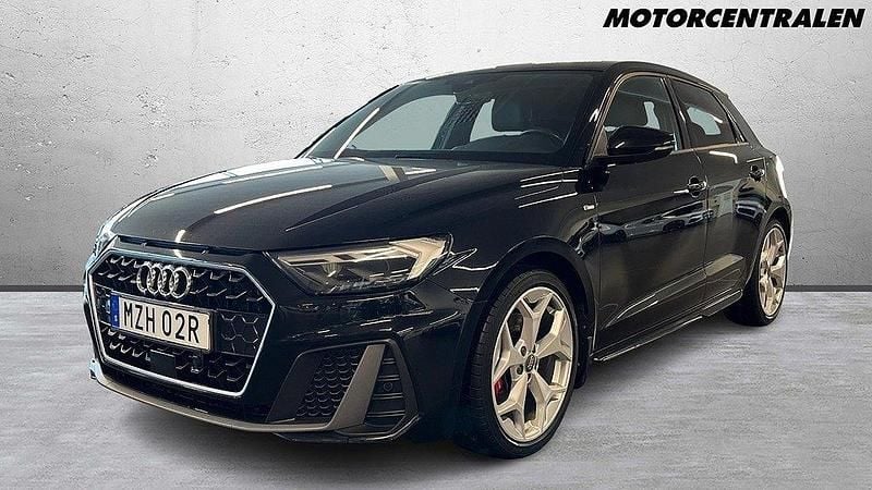 Svart Begagnad 2019 Audi A1 Sportback S-Line Halvkombi | 219 000 kr (Marknadspris) - Bild 1/4